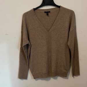 Eileen Fisher 100%  Cashmere V-Neck Sweater